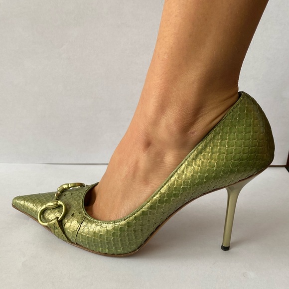 GREEN GUCCI PYTHON SNAKE HEELS 💚 - Picture 2 of 5